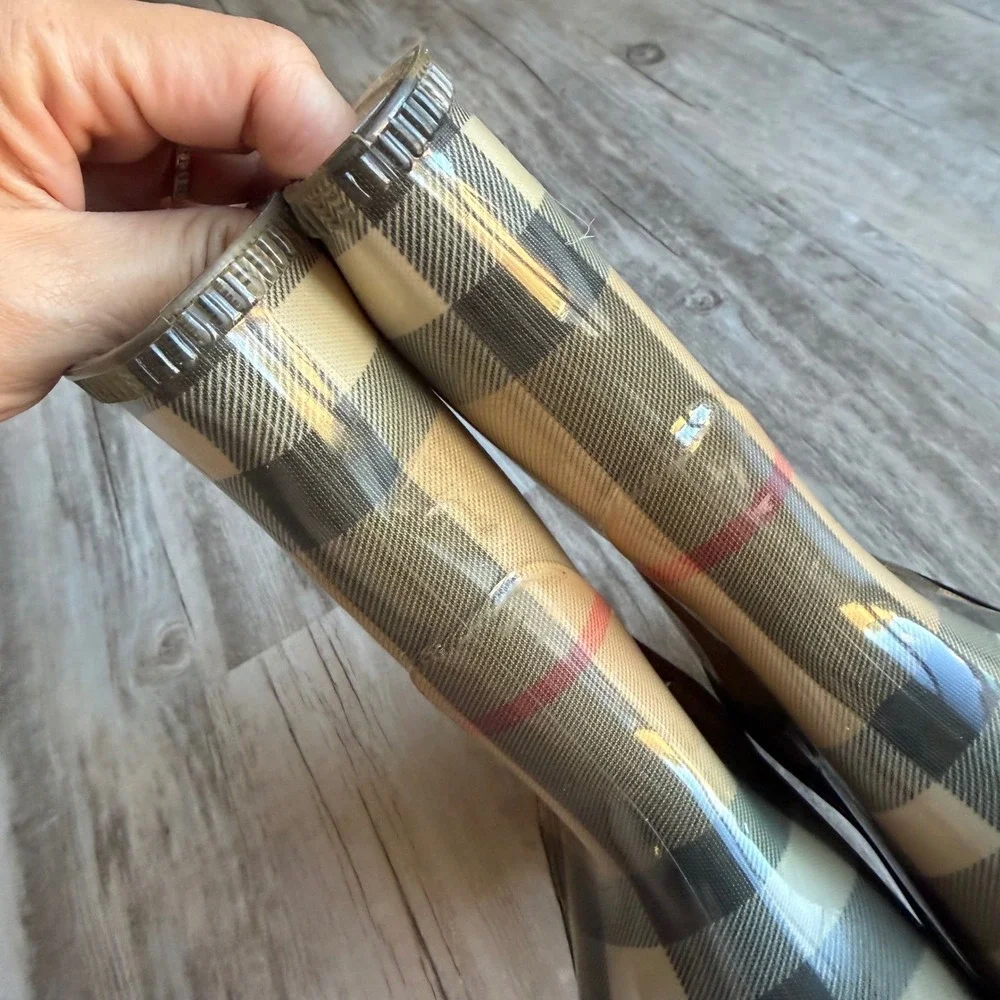 Burberry Kids Haymarket Check Rain Boots Beige Made in Italy EU 29/30 US 11/12